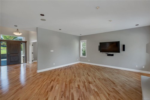 830 Pinecrest Rd, Campbell River, BC 