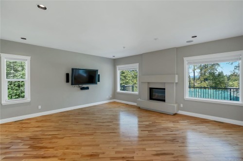 830 Pinecrest Rd, Campbell River, BC 