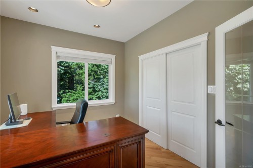 830 Pinecrest Rd, Campbell River, BC 