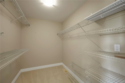 830 Pinecrest Rd, Campbell River, BC 