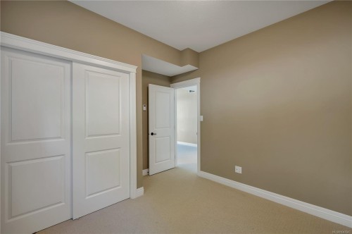 830 Pinecrest Rd, Campbell River, BC 