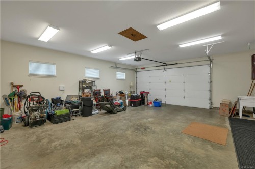 830 Pinecrest Rd, Campbell River, BC 