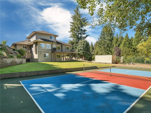 830 Pinecrest Rd, Campbell River, BC 