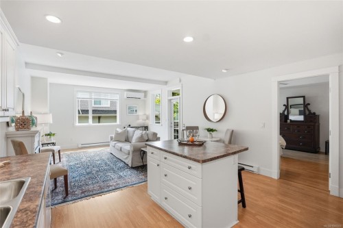 #101-193 Second Ave West, Qualicum Beach, BC 