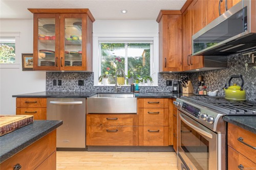 5967 Tower Pl, Duncan, BC 
