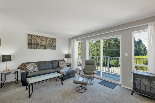 825 Pinecrest Rd, Campbell River, BC 