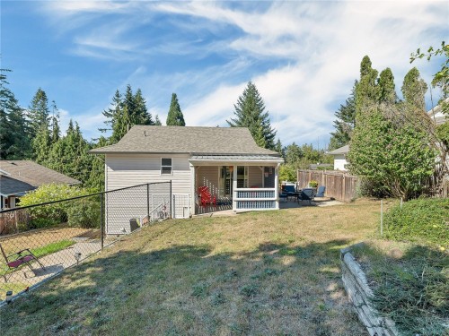 825 Pinecrest Rd, Campbell River, BC 