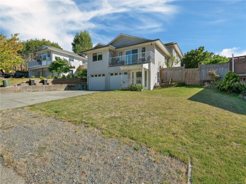 825 Pinecrest Rd, Campbell River, BC 