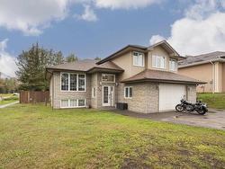 733 Woodcrest Road Thunder Bay, ON P7G 1J2