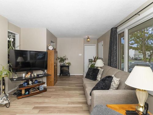 422 Simon Fraser Drive, Thunder Bay, ON 