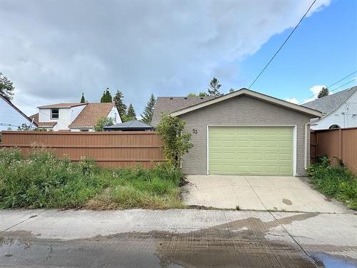53 Harmon Ave, Winnipeg, MB 