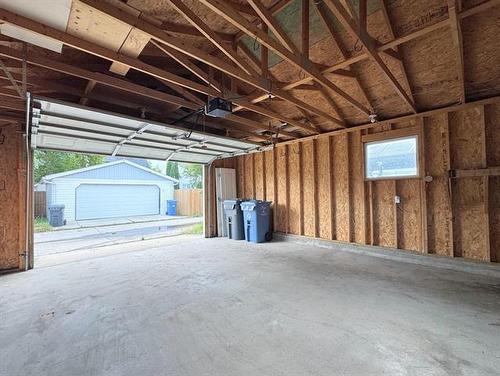 53 Harmon Ave, Winnipeg, MB 