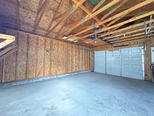 53 Harmon Ave, Winnipeg, MB 