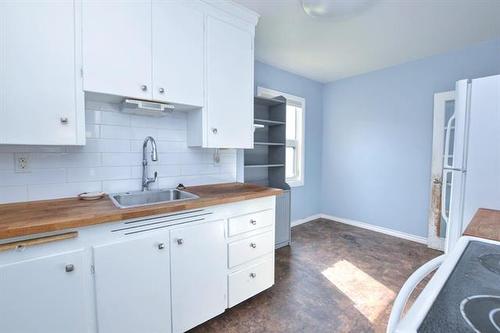 53 Harmon Ave, Winnipeg, MB 