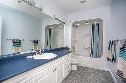 38 Baytree Crt, Winnipeg, MB 