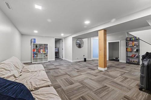 218 Harold Ave, Winnipeg, MB 