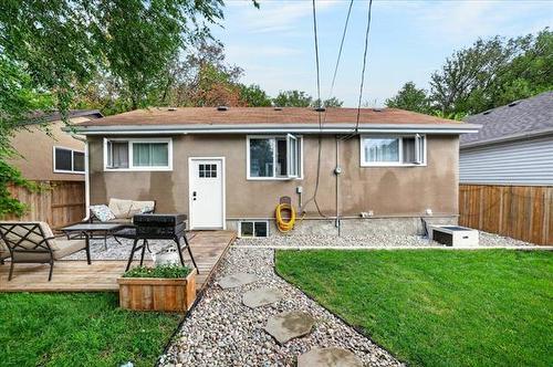 218 Harold Ave, Winnipeg, MB 