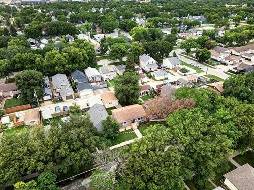 218 Harold Ave, Winnipeg, MB 