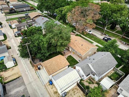 218 Harold Ave, Winnipeg, MB 