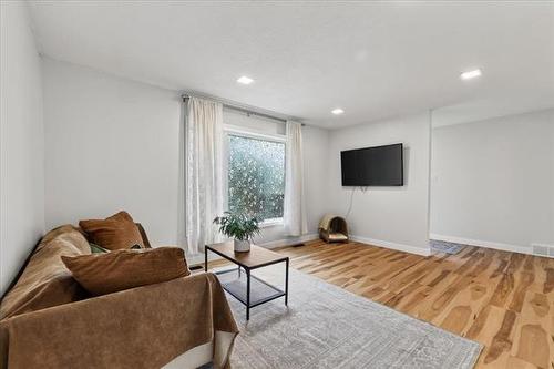 218 Harold Ave, Winnipeg, MB 
