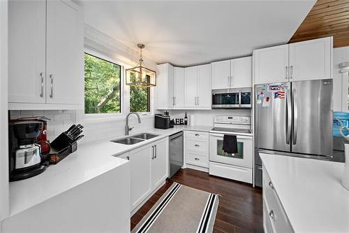 28 Kenmare Bay, Alexander Rm, MB 