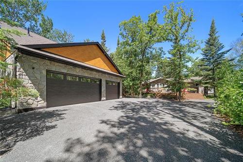 28 Kenmare Bay, Alexander Rm, MB 
