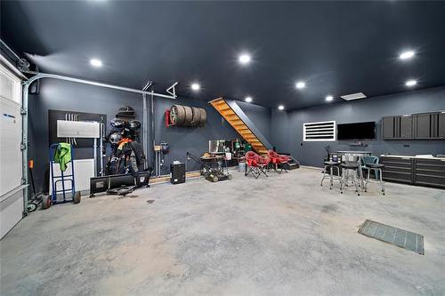 28 Kenmare Bay, Alexander Rm, MB 