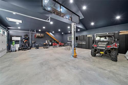 28 Kenmare Bay, Alexander Rm, MB 