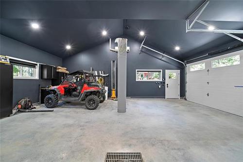 28 Kenmare Bay, Alexander Rm, MB 