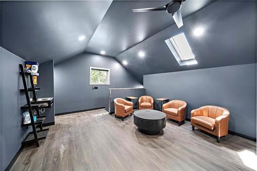28 Kenmare Bay, Alexander Rm, MB 