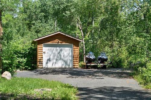28 Kenmare Bay, Alexander Rm, MB 