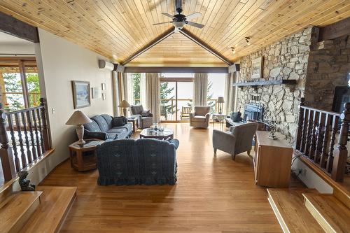9813 3A Highway, Twin Bays, BC 