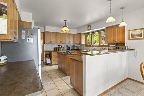 9813 3A Highway, Twin Bays, BC 