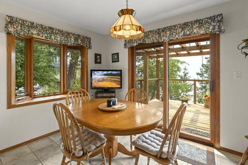 9813 3A Highway, Twin Bays, BC 
