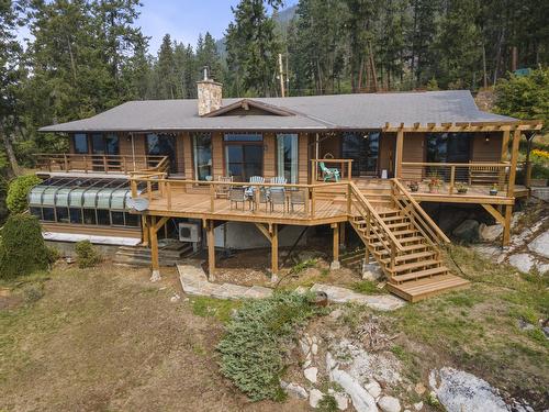 9813 3A Highway, Twin Bays, BC 