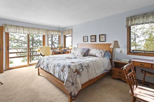 9813 3A Highway, Twin Bays, BC 
