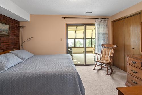 9813 3A Highway, Twin Bays, BC 