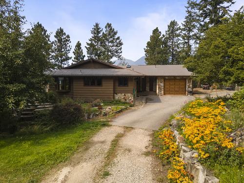 9813 3A Highway, Twin Bays, BC 