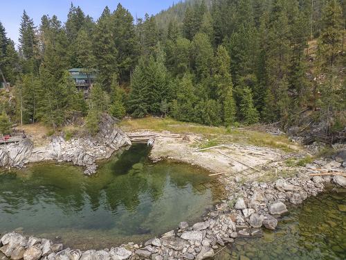9813 3A Highway, Twin Bays, BC 
