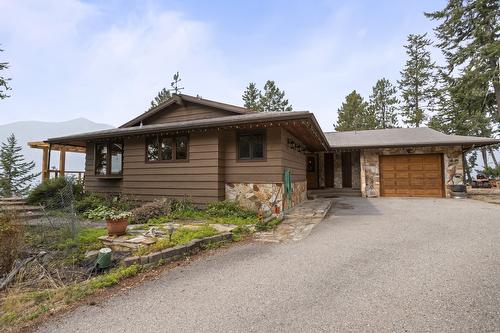 9813 3A Highway, Twin Bays, BC 
