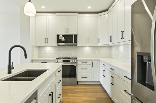 #103-2302 Arbot Rd, Nanaimo, BC 