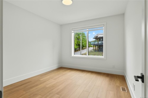 #103-2302 Arbot Rd, Nanaimo, BC 
