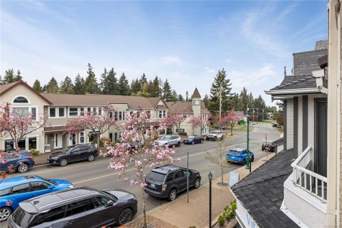 #4-668 Beach Rd, Qualicum Beach, BC 