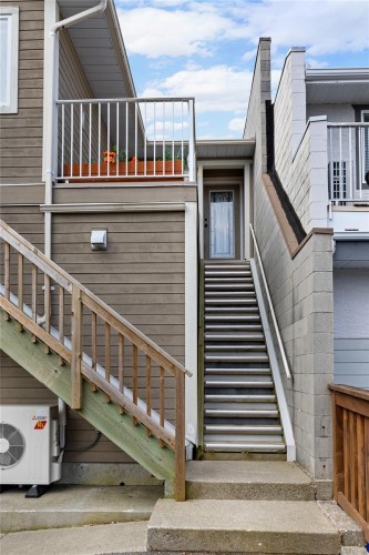 #4-668 Beach Rd, Qualicum Beach, BC 