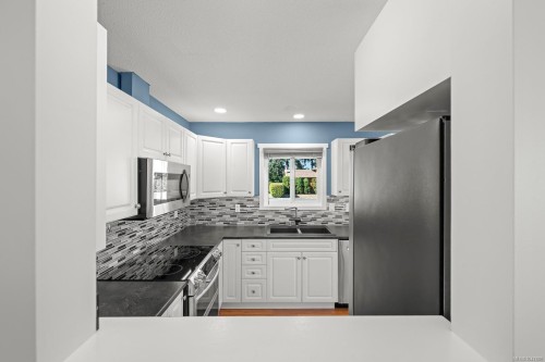 1577 Baillie Rd, Comox, BC 