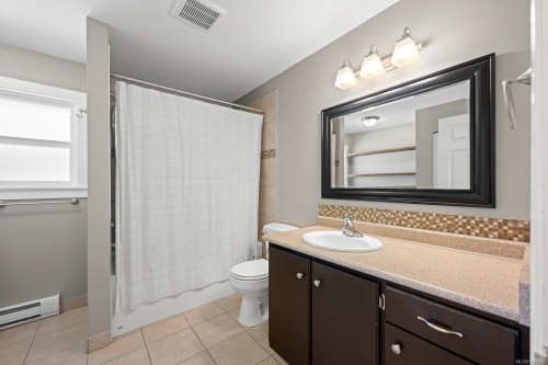 1577 Baillie Rd, Comox, BC 