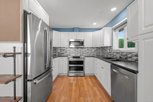 1577 Baillie Rd, Comox, BC 