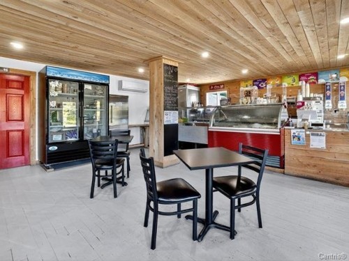 Commerce - 543 Rue Principale, Sainte-Marcelline-De-Kildare, QC 