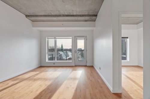 Salon - 203-1180 Rue Louis-Adolphe-Robitaille, Québec (La Cité-Limoilou), QC 