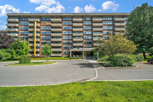 Façade - 215-20 Av. Du Rhône, Saint-Lambert, QC 